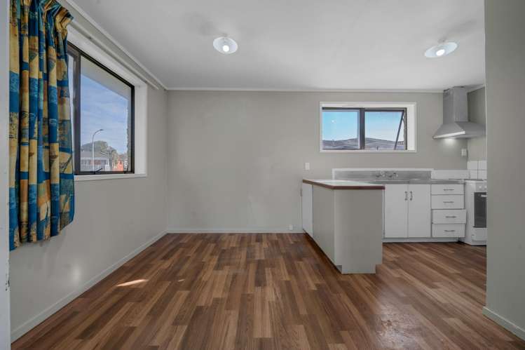 25 Sharland Avenue_5
