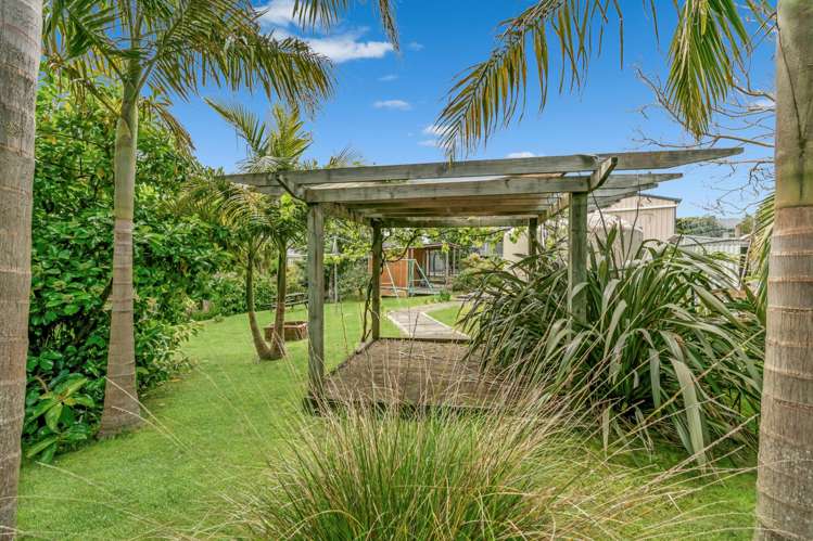 18 Shelly Bay Road Beachlands_13