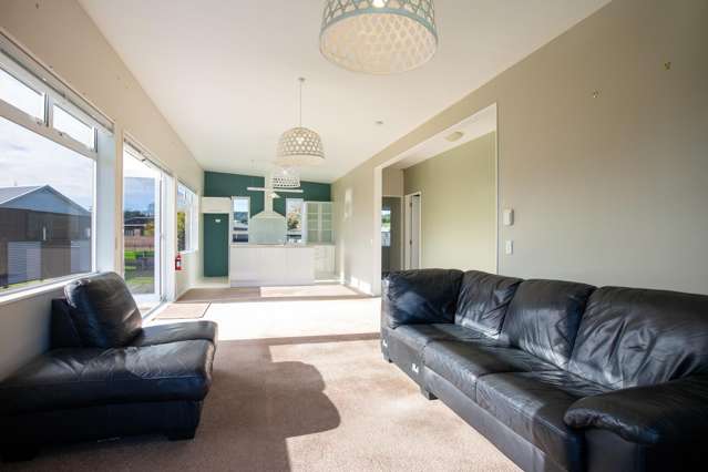 12 Flame Tree Lane Taipa_3