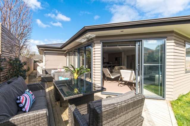 8a Coral Crescent Panmure_2