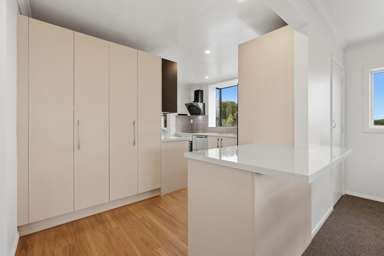 72 Dunrobin Street_3