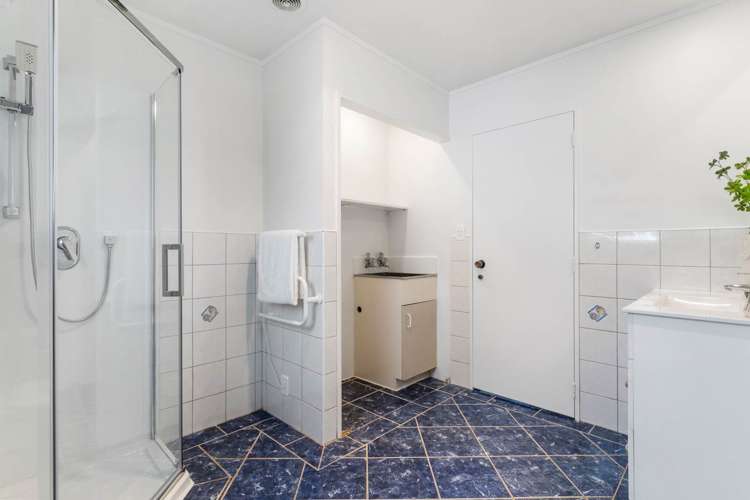 2/52 Waitaki Street Henderson_14