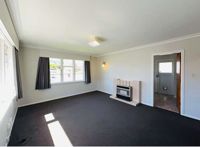  77 Wai-iti Crescent Woburn_4