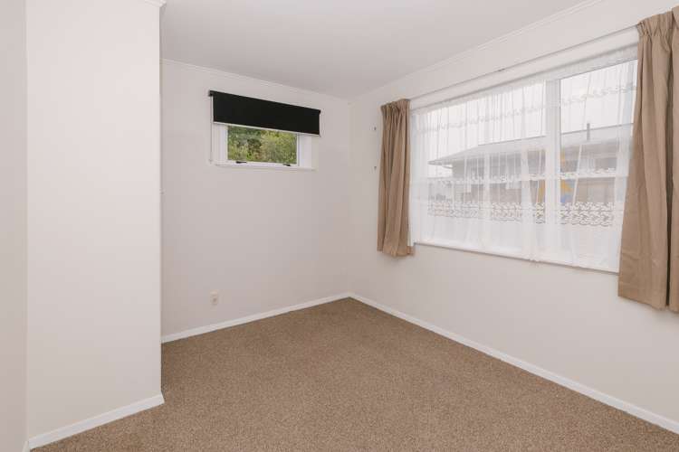 43 Owen Street Bunnythorpe_9