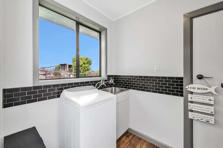 83 Gordon Street Southbridge_18