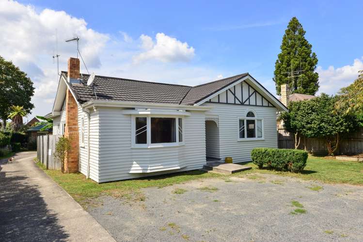 13 Bond Street Hamilton East_19