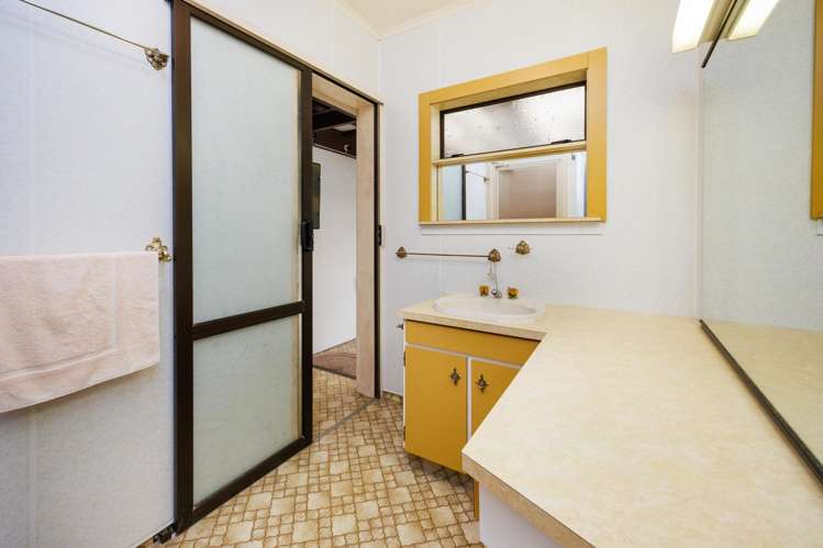 257 College Street West End_15