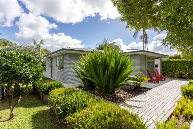 32 Queen Mary Avenue New Lynn_2