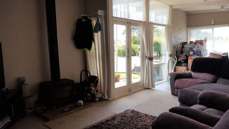 7 Rennie Place The Pines Beach_7