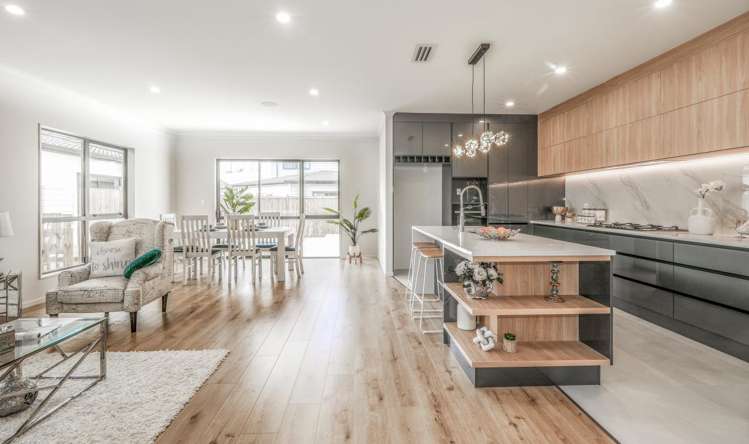 8 Tullymore Drive Flat Bush_6