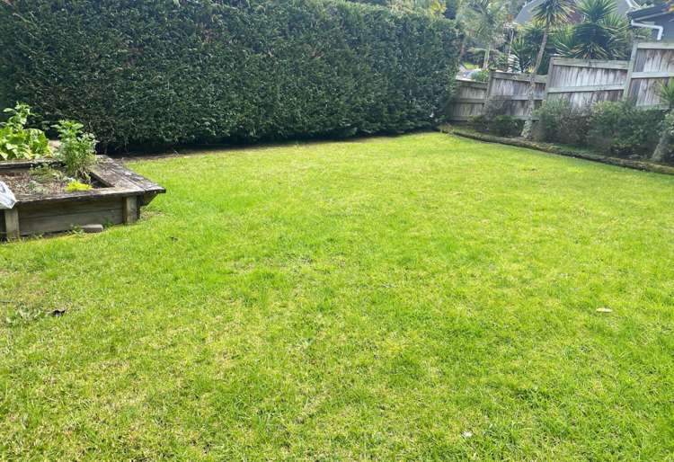 1 Stitchbird Close Murrays Bay_17