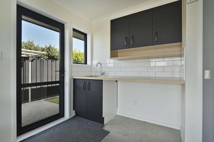 22 Read Crescent Clive_12