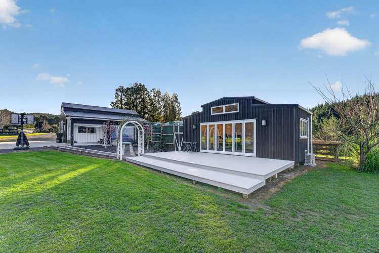 240 Mill Flat Road Riverhead_24