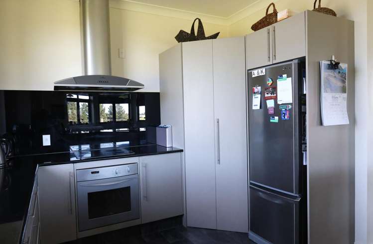 290 Old Port Road Warepa_3