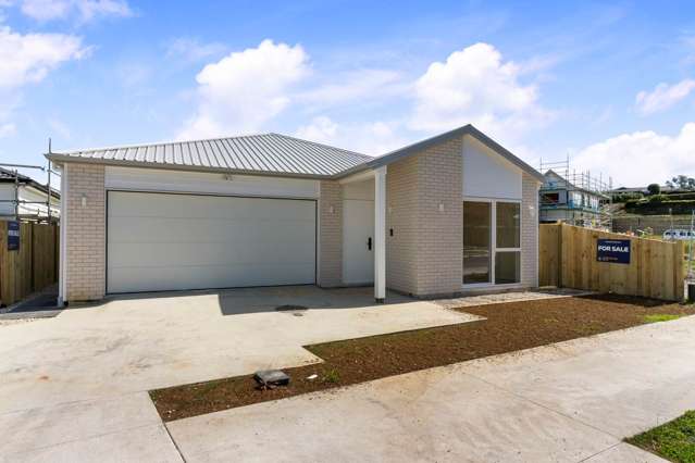 Brand New Bellfield Beauty — Dual Master Living