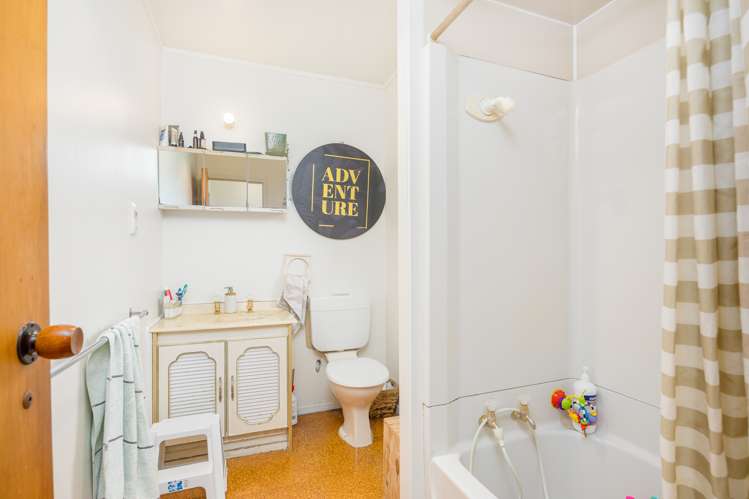 19 Virginia Circus Snells Beach_21