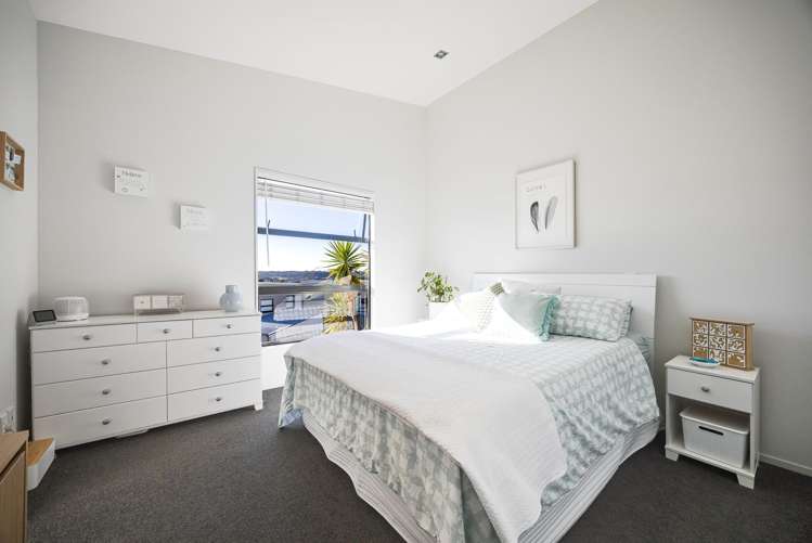 16/40 Scarlet Oak Drive Schnapper Rock_8