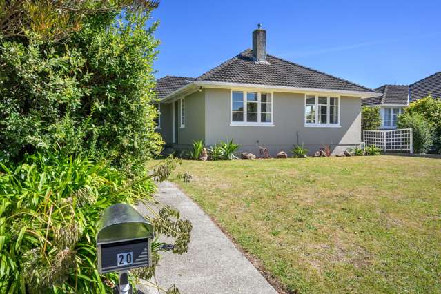 Must See Family Home in Roslyn!