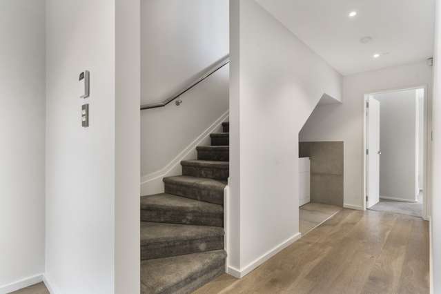 25 Meritage Lane Te Atatu South_1