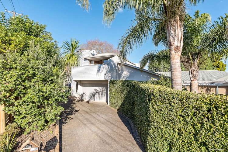 2/18a Richards Avenue Forrest Hill_24