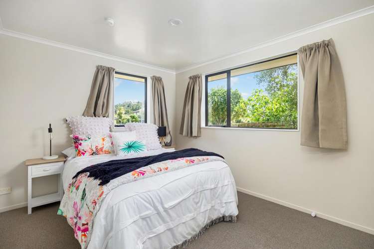 28 Misty Valley Drive Henderson_12