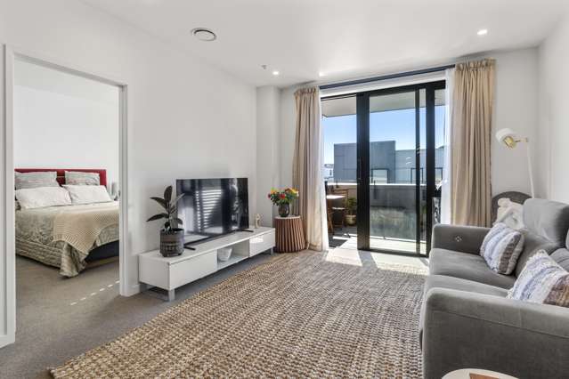 202/1 Kimiora Street Three Kings_3