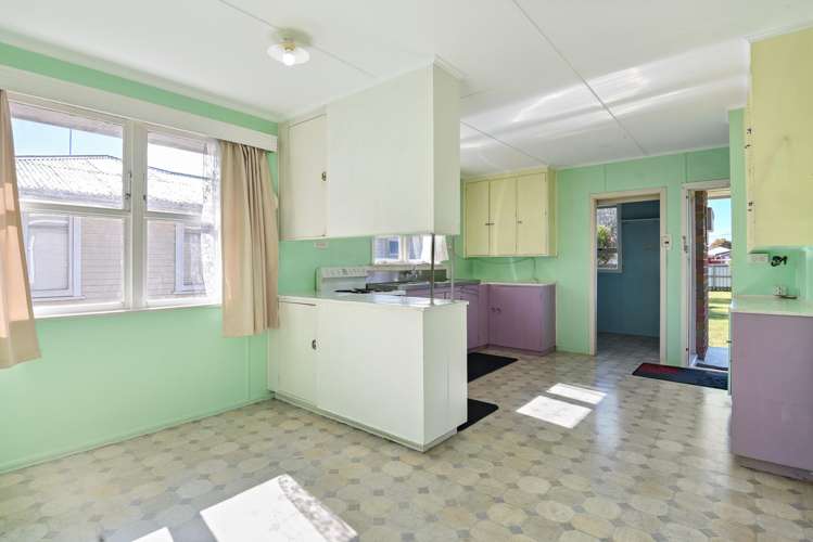 13 Clyde Street Utuhina_4