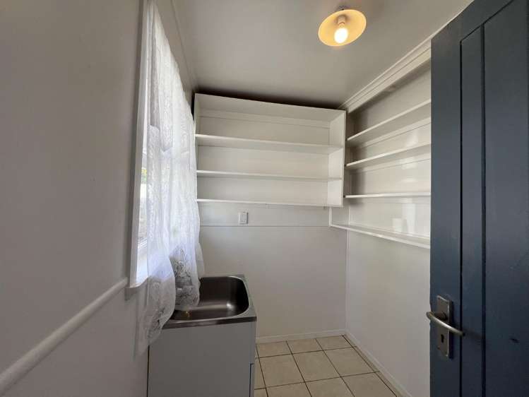 79 Cobham Crescent Kelston_9