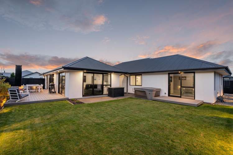 11 Vitalia Crescent Lincoln_17