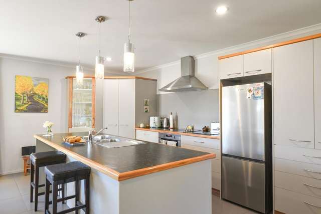 37 Holland Street Glenholme_3