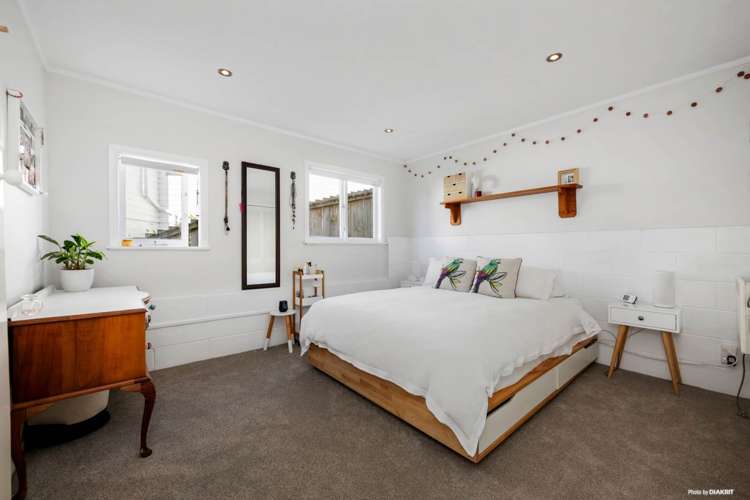 137 Sandspit Road Cockle Bay_17