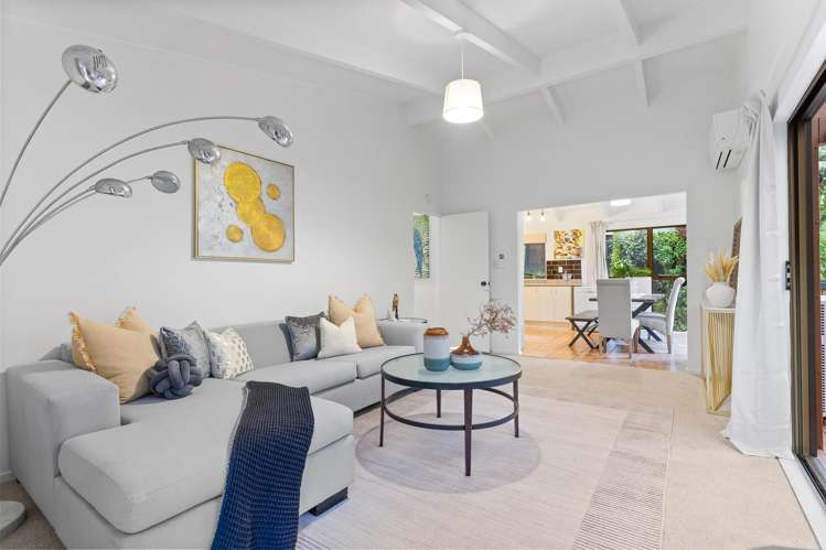 34 Sylvan Valley Avenue Titirangi_5