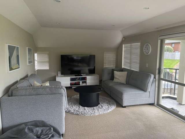 60 Grammar School Road 10694_1