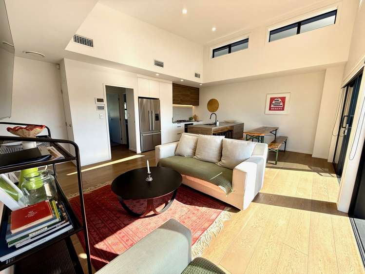 11/12 Stewart Street Raglan_5