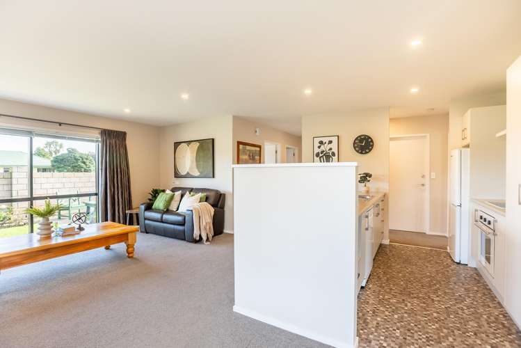 5/3 Georgia Grove Paraparaumu_5