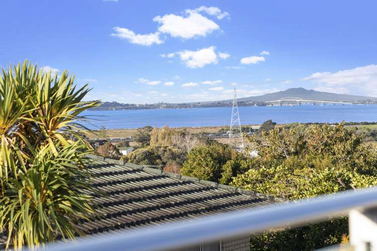 213 Te Atatu Road Te Atatu South_8