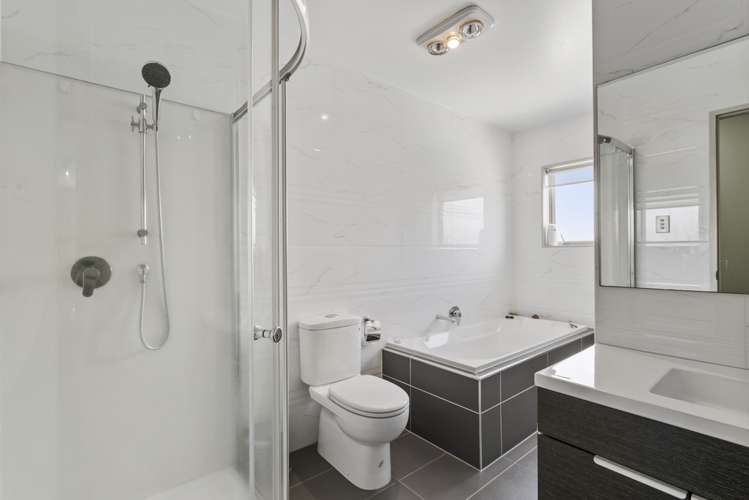 2/53 Hutchinson Avenue New Lynn_14