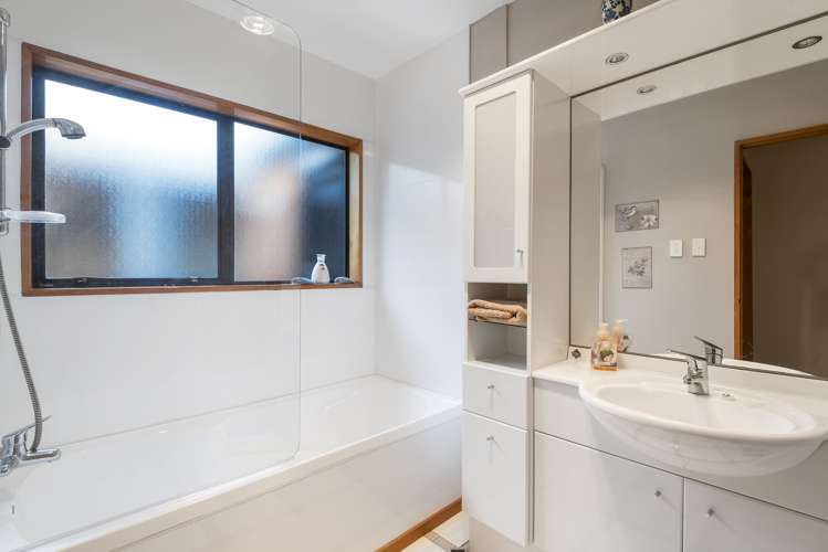 10 Netherby Lane Shirley_9