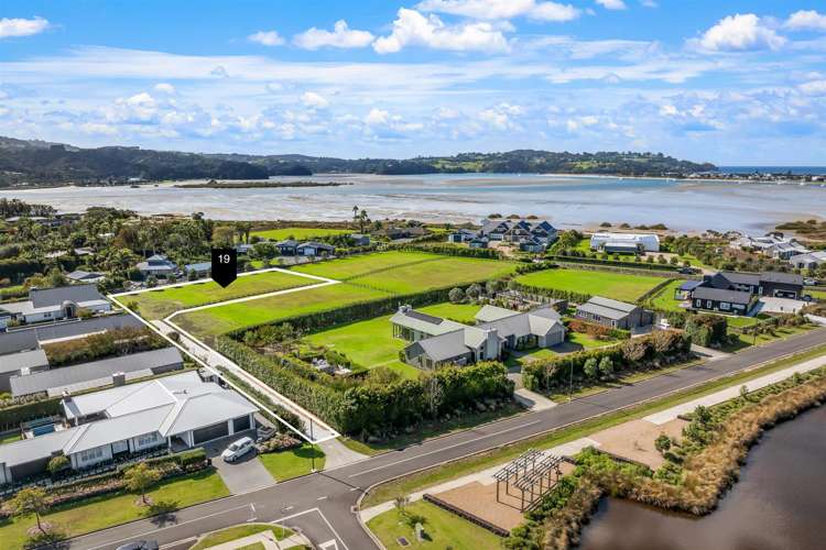 19 Sandpiper Avenue Point Wells_3