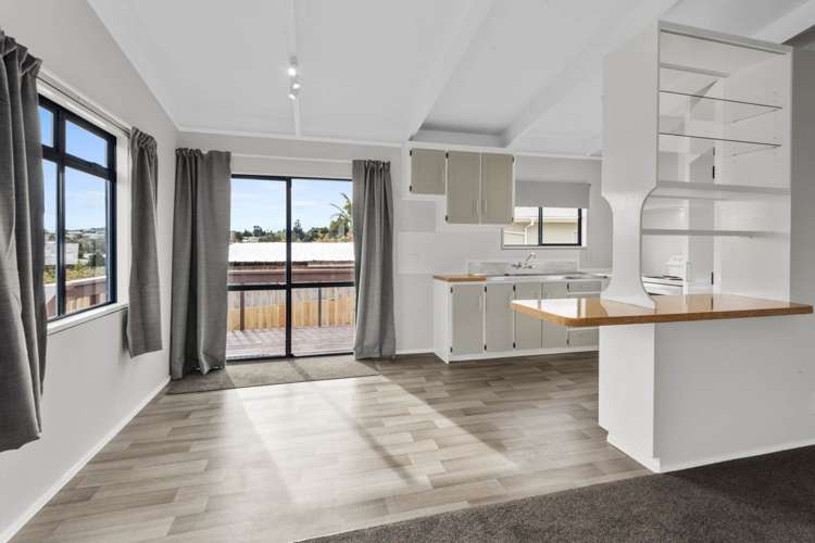 8a Raumati Crescent Onerahi_3