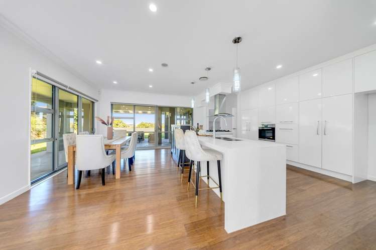 731 Redoubt Road Flat Bush_7