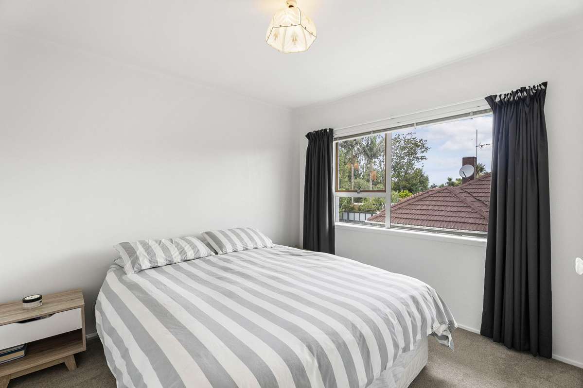 1/303 Point Chevalier Road_1