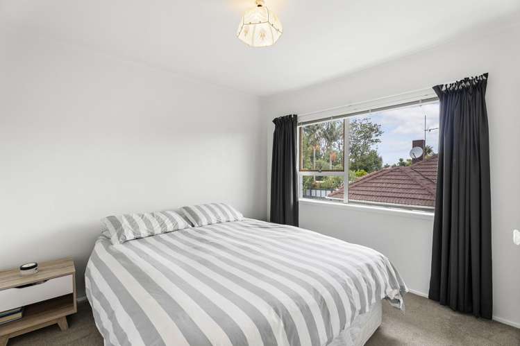 1/303 Point Chevalier Road Point Chevalier_5