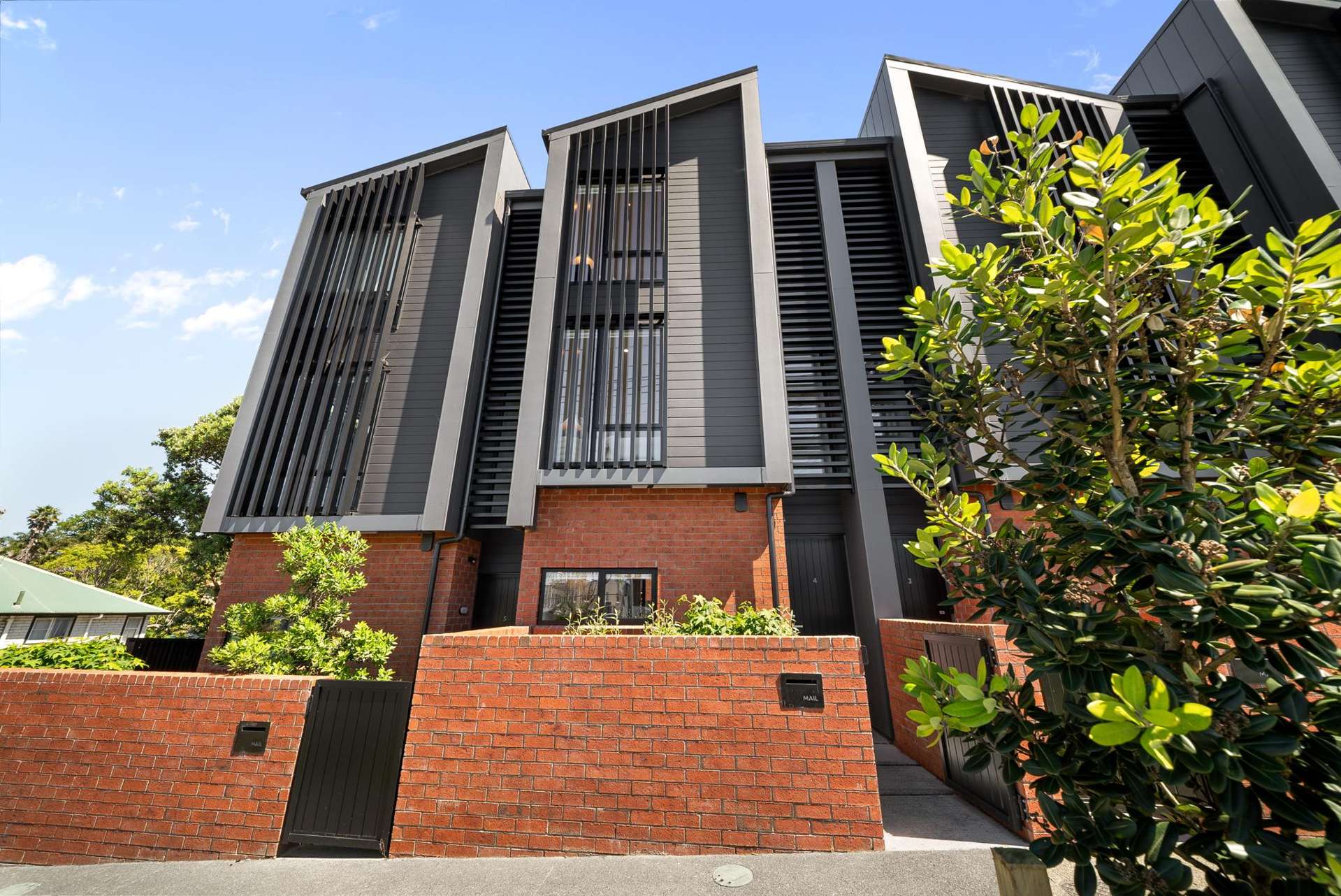 4/11 Western Springs Road Morningside_0