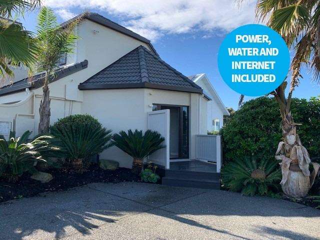 Beachside location on Oceanbeach Road, Furnished 1 Bedroom Apartment
