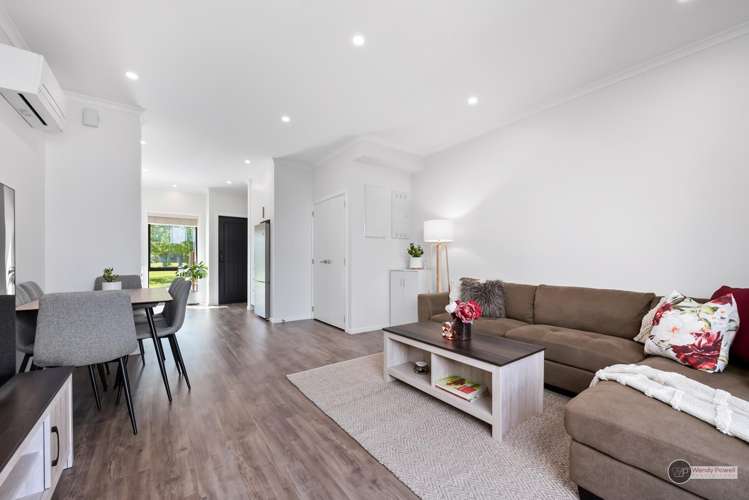 33 Leo Waikari Crescent Wallaceville_5