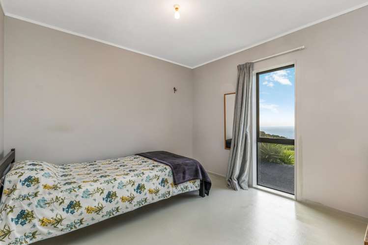 11 Te Ahuahu Road Piha_7