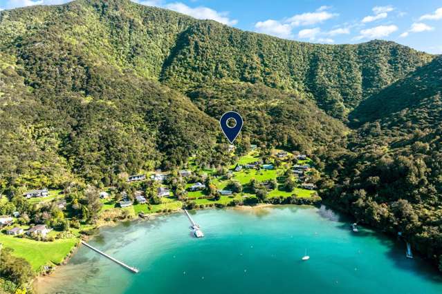 - Lochmara Bay Lochmara Bay_4