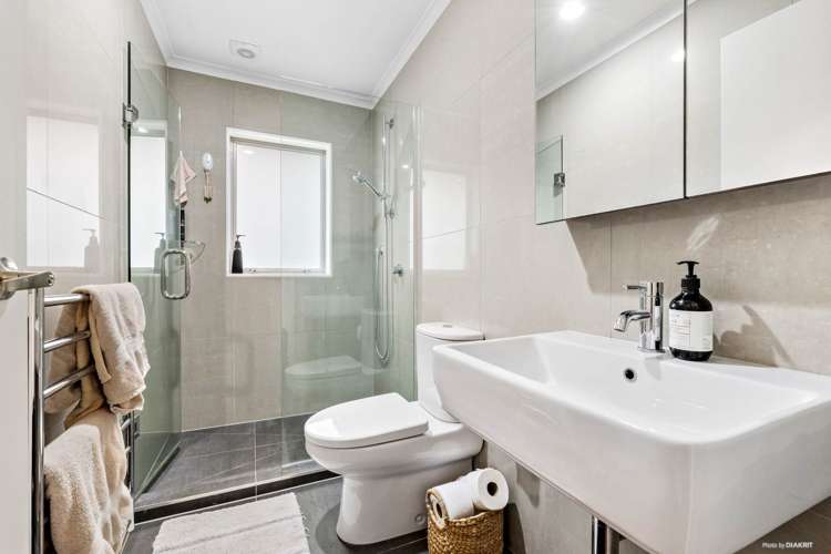 5a Bradbury Road Botany Downs_12