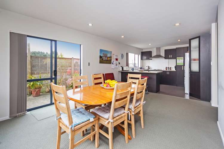 14 Riverglade Parkway Te Atatu South_5